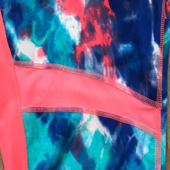 Xersion Fitted Workout Capris Size L - Picture 2 of 9